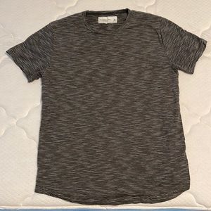 Mens Abercrombie & Fitch tee